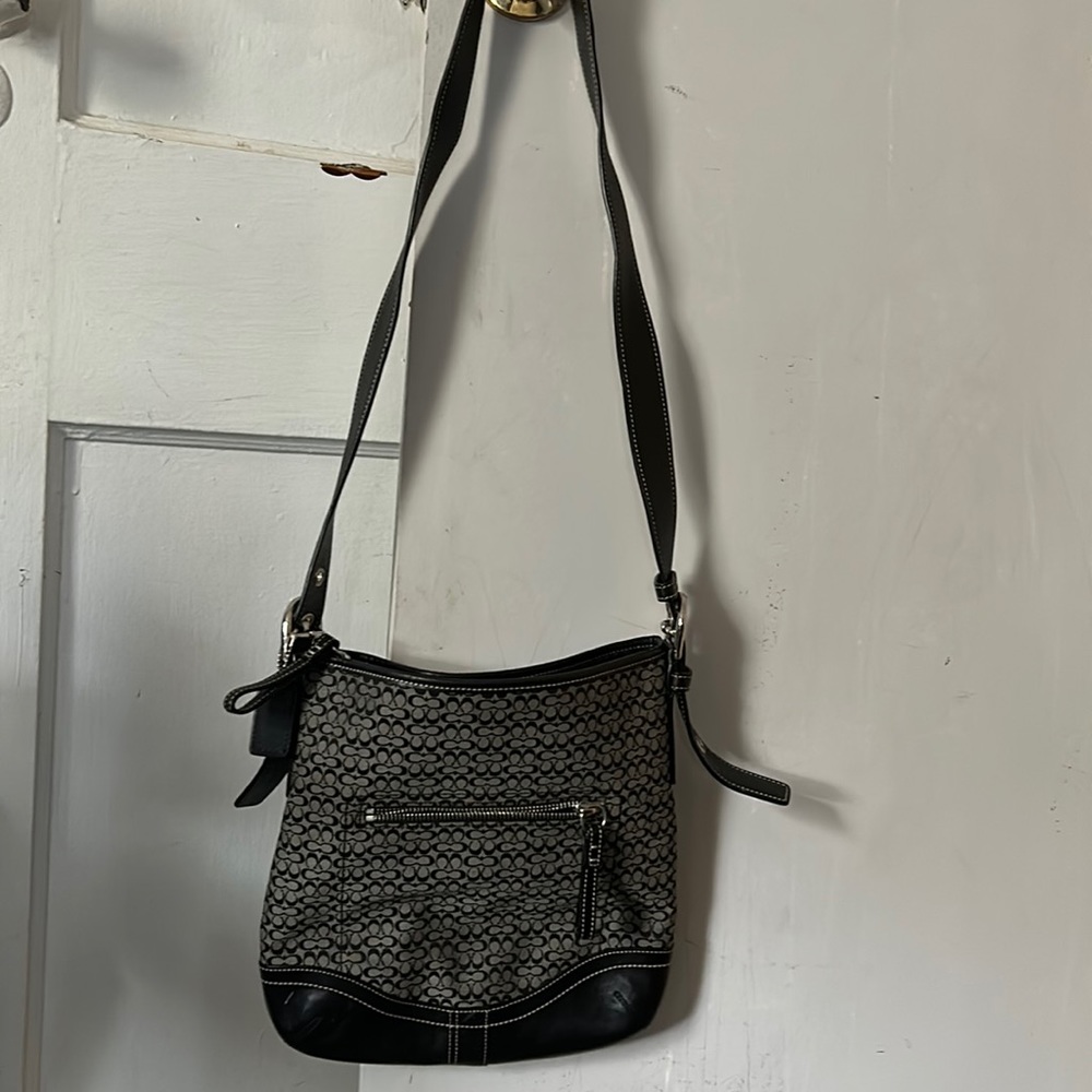 REDUCED!!!preowned coach shoulder bag